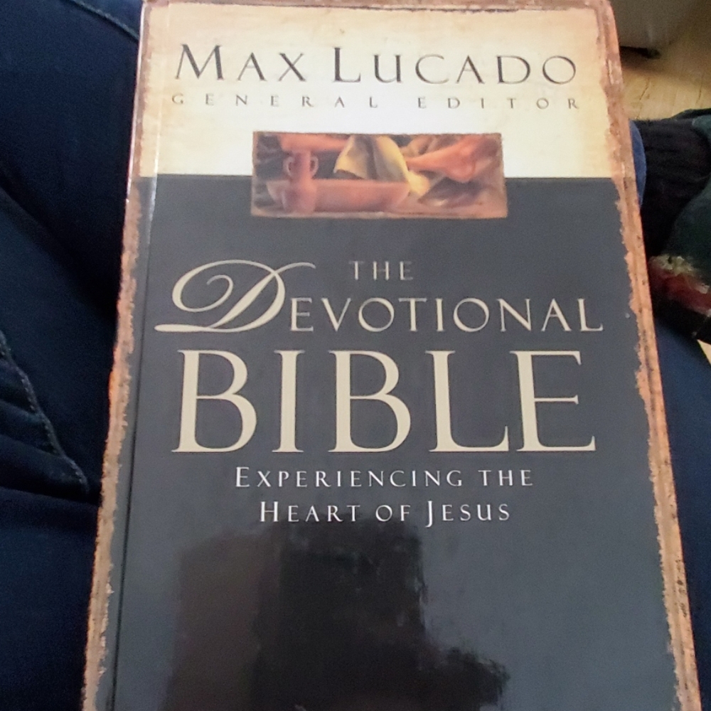 Max Lucado devotional Bible